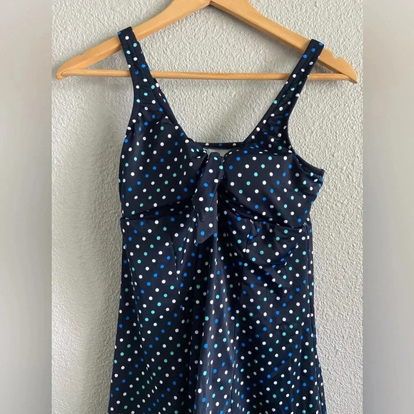 Croft & Barrow Size 14 One Piece Swimsuit - Picture 2 of 7